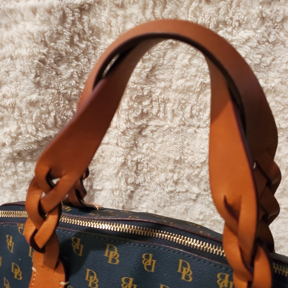 Dooney and Bourke Bag - Picture 9 of 14